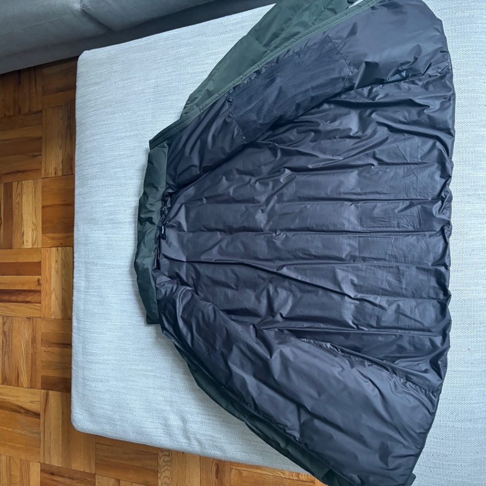 Theory Green Down Puffer Jacket - Picture 4 of 10